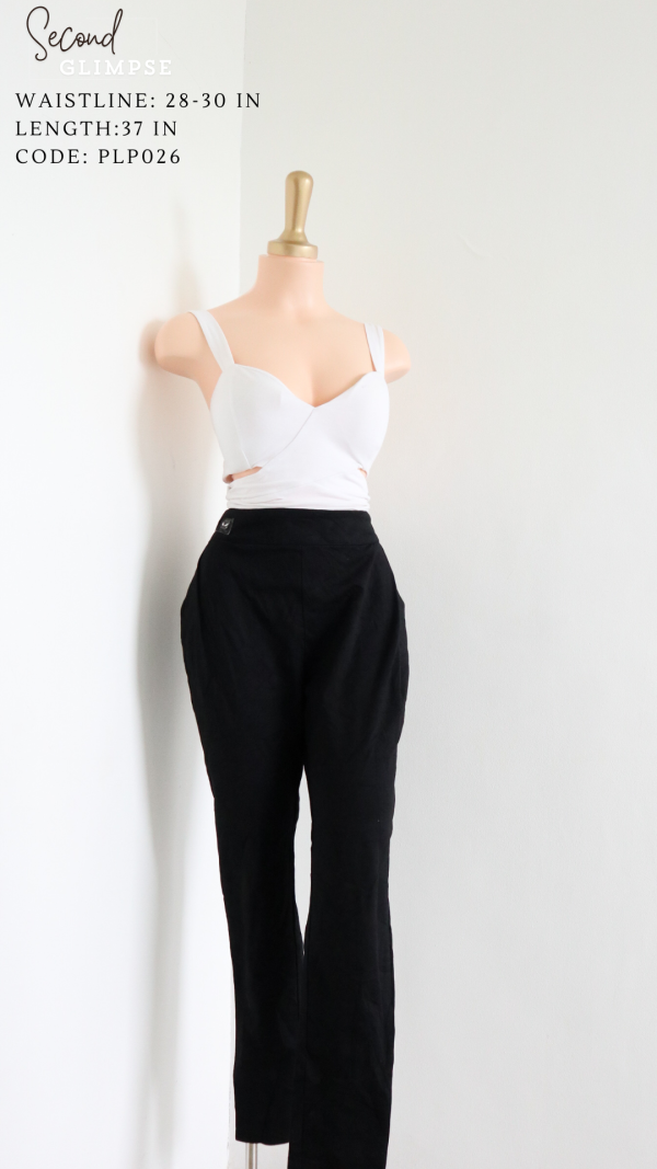 Pants - Black Q